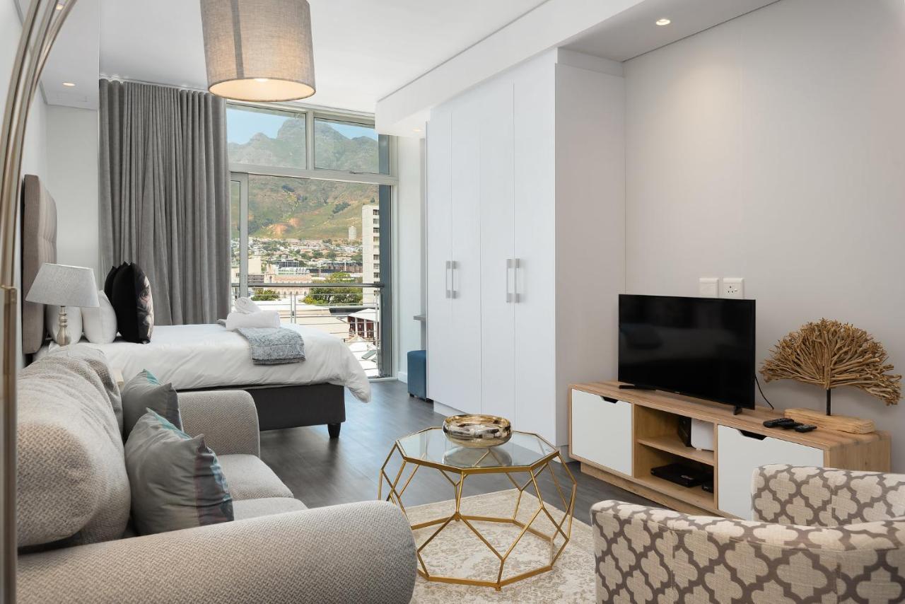 The Sentinel Luxury * Cape Town