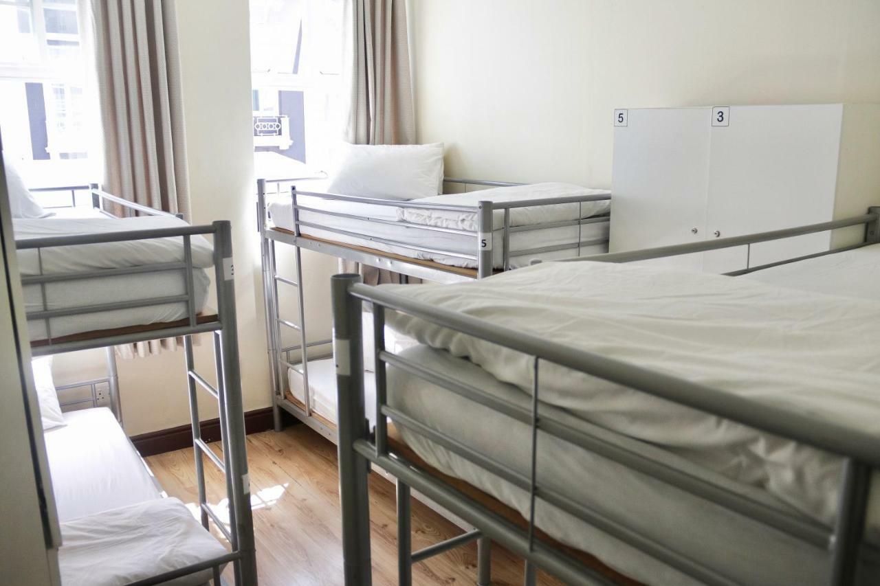 Two Oceans Backpackers Hostel *