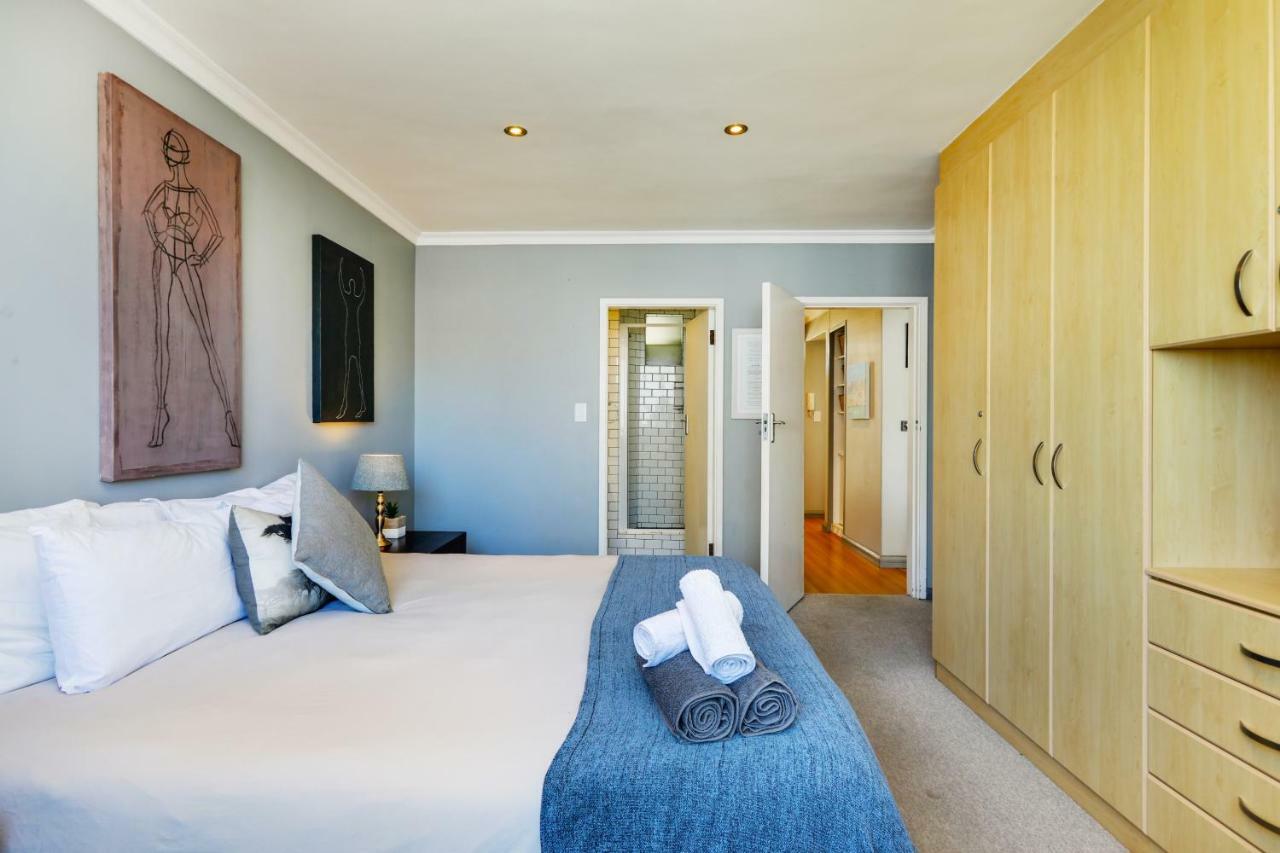 Apartment Backup-powered Bantry Bay View 2 Bed