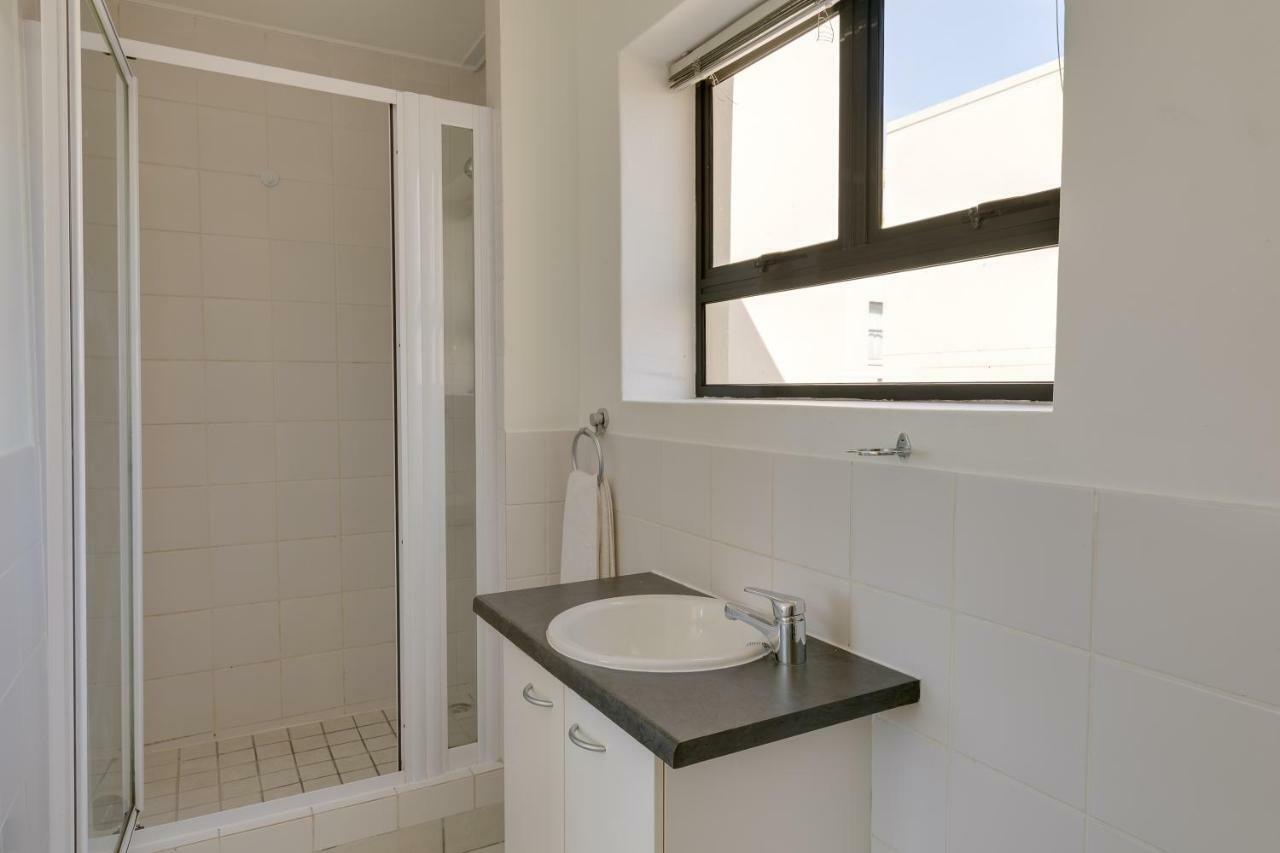 Tyger Waterfront Serviced Apartment *