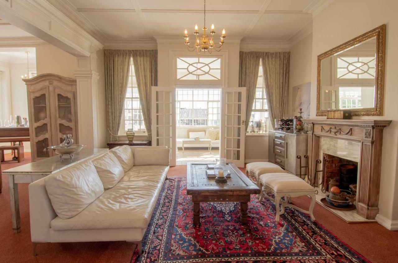 Rhonda's Manor Boutique Guest House Guest house