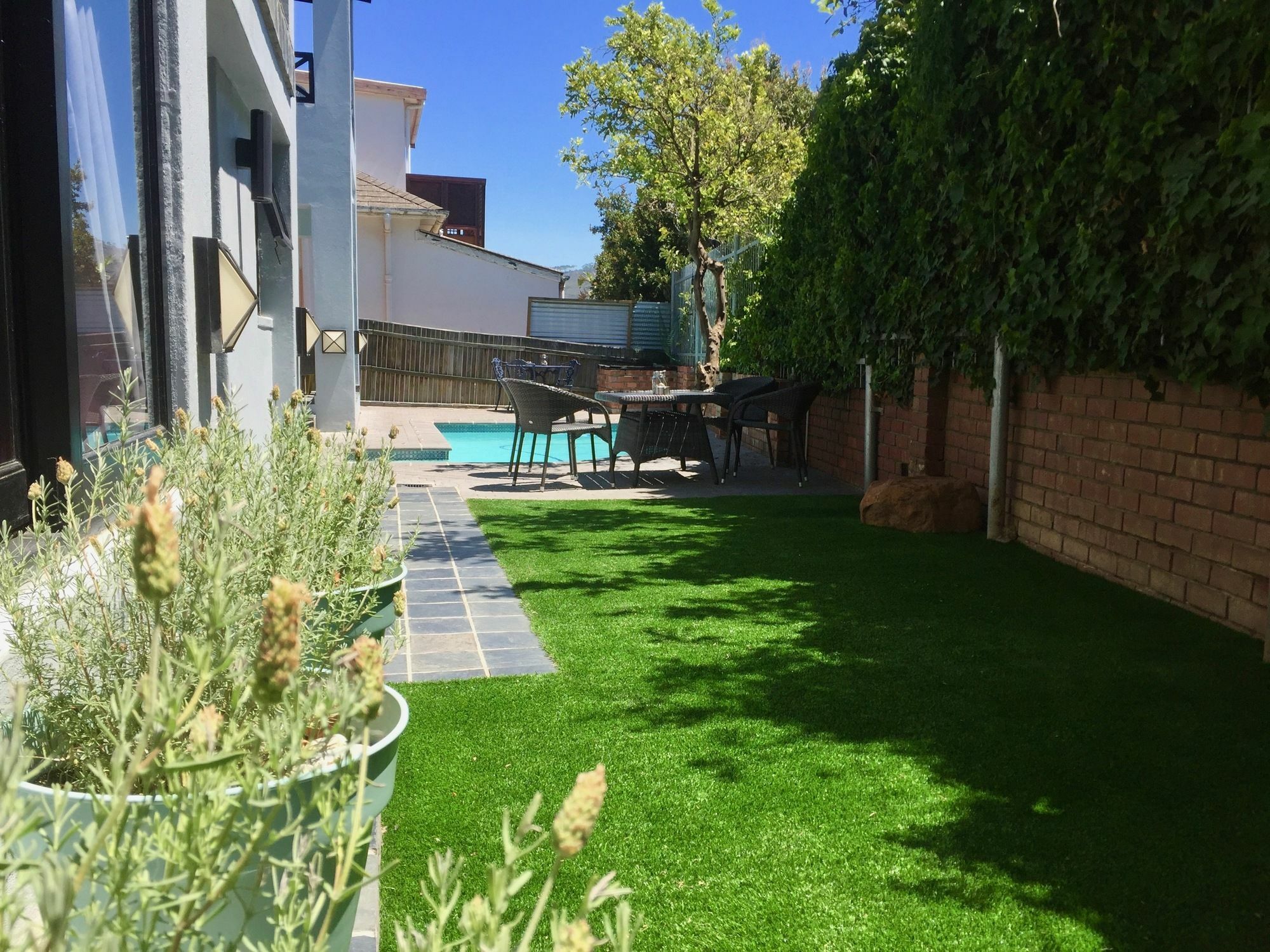 Apartment Urban Oasis At Windburg Suites Cape Town
