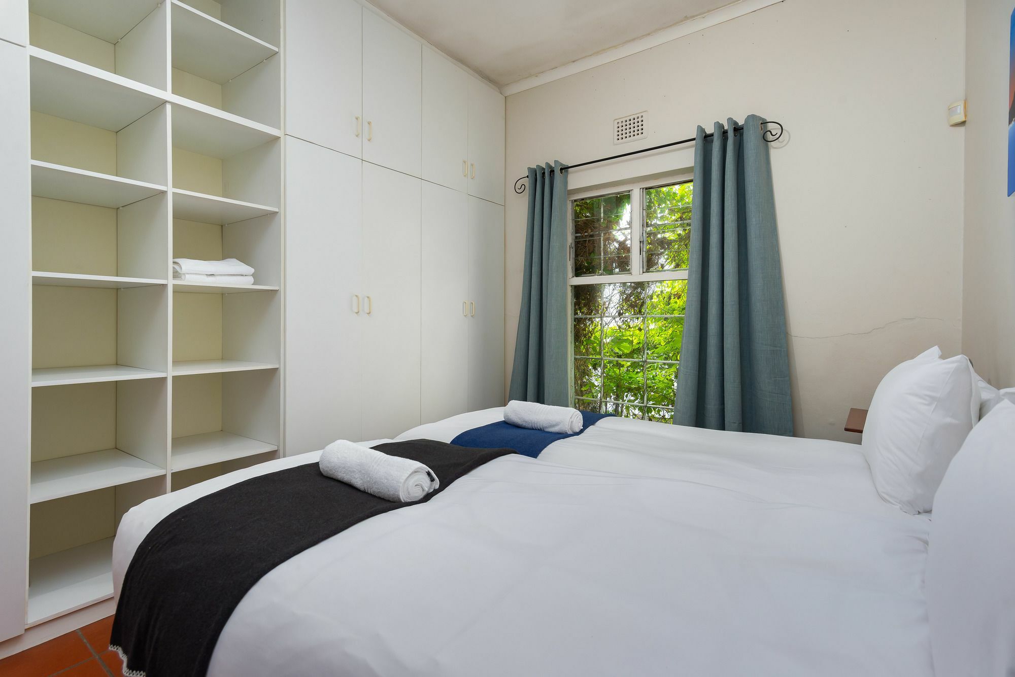 Kloof Avenue 5 Apartment