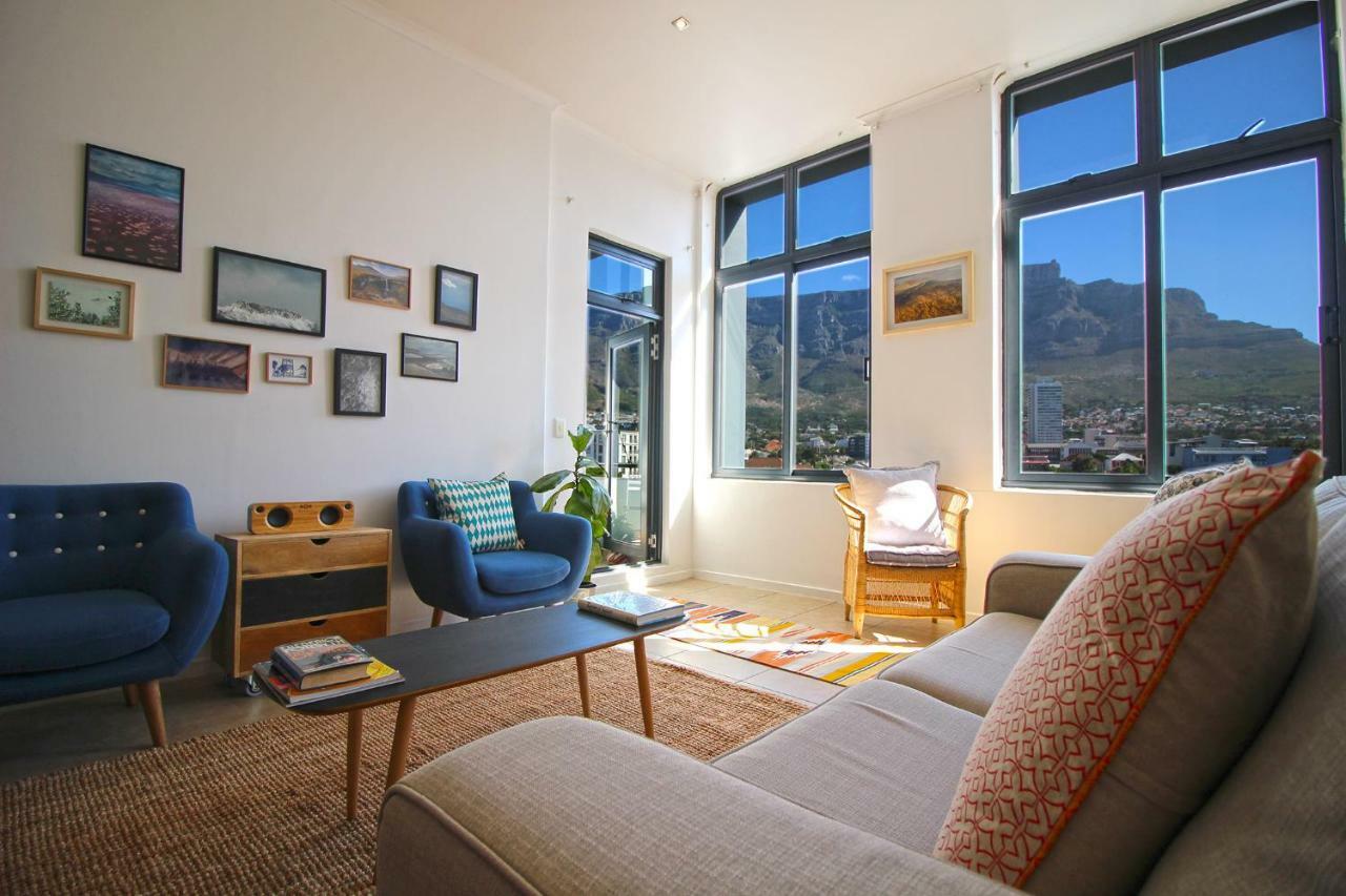 Hip Hop Plaza | Airmanaged Apartment