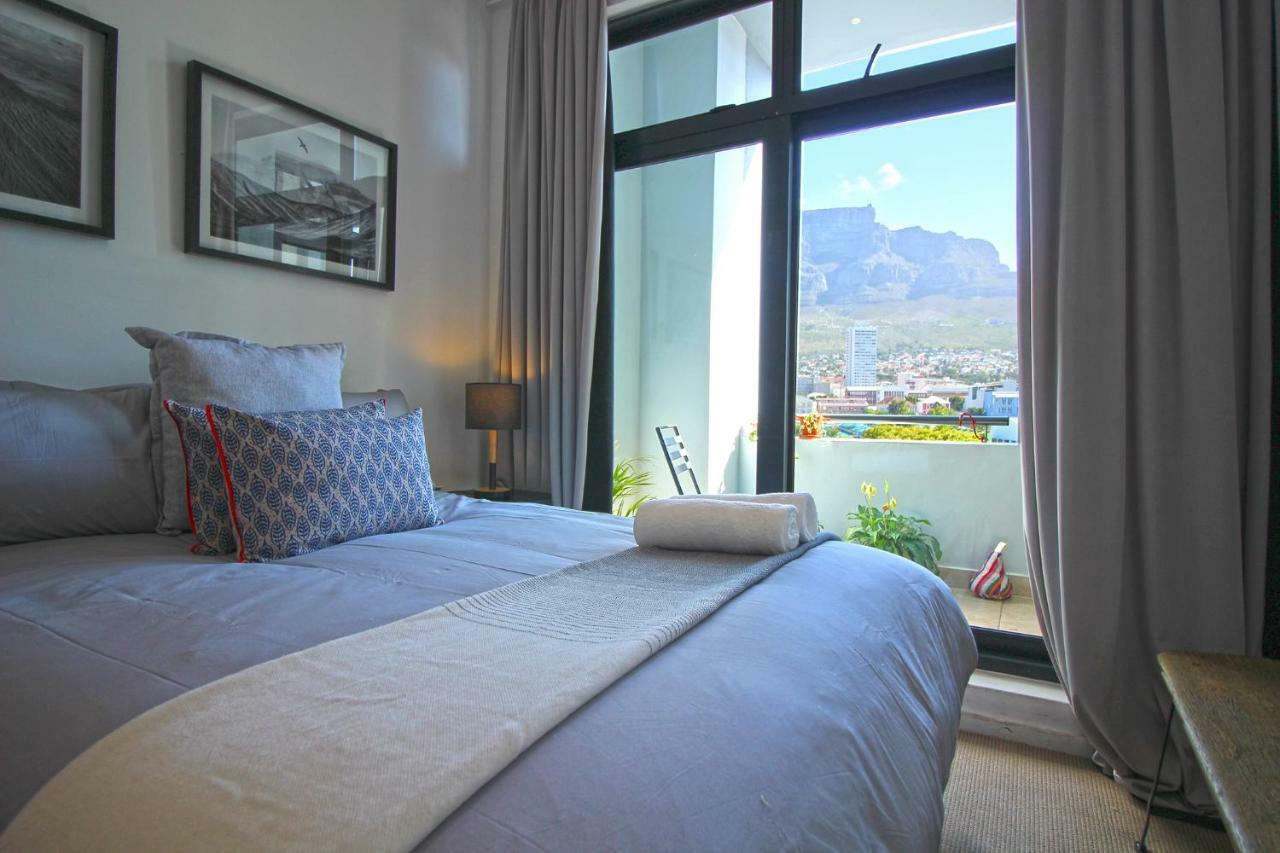 Hip Hop Plaza | Airmanaged Apartment *