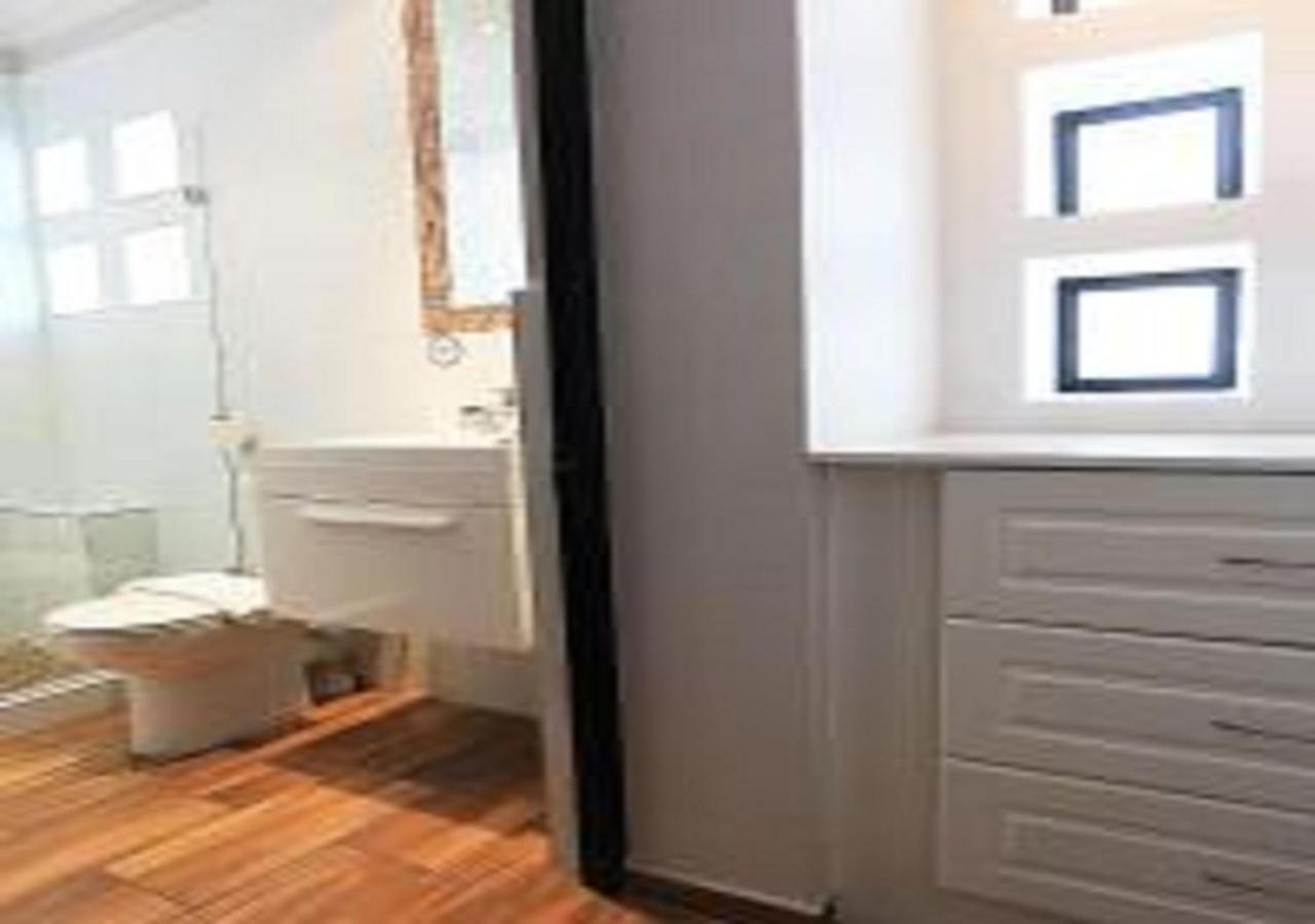 Urban Oasis At Windburg Suites