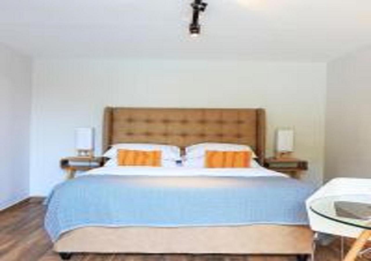 Apartment Urban Oasis At Windburg Suites *