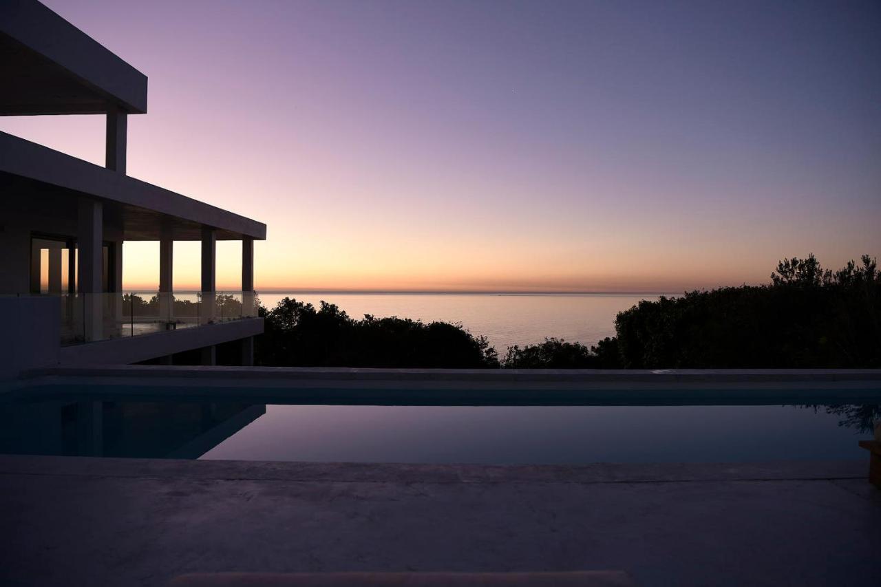 Hotel The Aven 4*