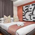 Docklands Deluxe Apartments With Spacious Balcony In De Waterkant