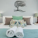 Vredenhof Apartments (Adults Only)