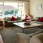 Sundown Manor Guest House