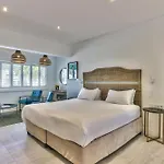 Studio In Camps Bay - 40M From Beach