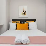 Cozy Apartment In The Heart Of Cape Town