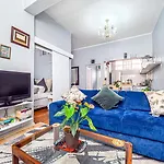 Cosy Victorian Style Full Apartment