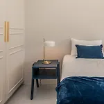 Kom4Nest 2Br Pool, Solar