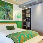 402 Wex1 By Perch Stays With Daily Housekeeping