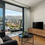 Docklands 411