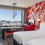 Radisson Red Hotel V&A Waterfront Cape Town