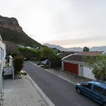 Lakeside Off-Grid Exquisite Views Of Cape Town