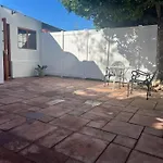 Cosy Cottage On Newlands Rd