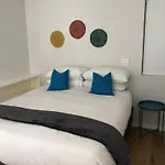 Seapoint Apartment - Pool - Gym - Balcony