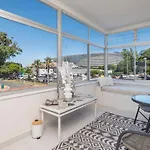 Spacious 2-Bed - Mouille Point