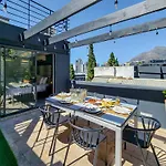 The Honeycomb A 3 Bed In De Waterkant With Hot Tub