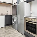 City 2Bed W Balcony 5 Minutes To V&A, Cticc