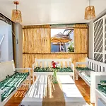 Caline Vip Luxury Jacuzzi &, Swimming Pool Mews