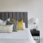 Luxury Apartment With City & Mountain Views
