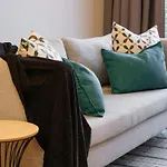 Back Up Power, Modern Apartment And Rooftop Pool