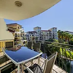 Walkable, Pools, Park And Great For Families