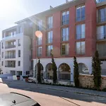 The Braemar Apartments