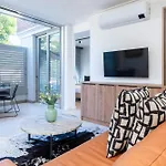Luxury At The Braemar, Green Point