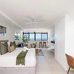 Studio W King Bed Sea Views Promenade