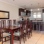 2 Bedroom Escape In The City