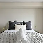 Esme Ocean Breeze 1 Bedroom In Sea Point