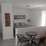 The Cottage - 8 Hertzog Rd
