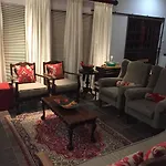 Friends2Be Apartments