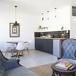 Senator Park Suite 12