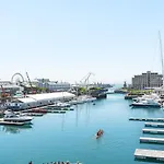 V An A Waterfront, Harbour Bridge.