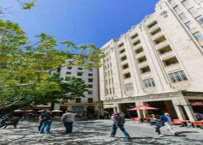 Market House 205