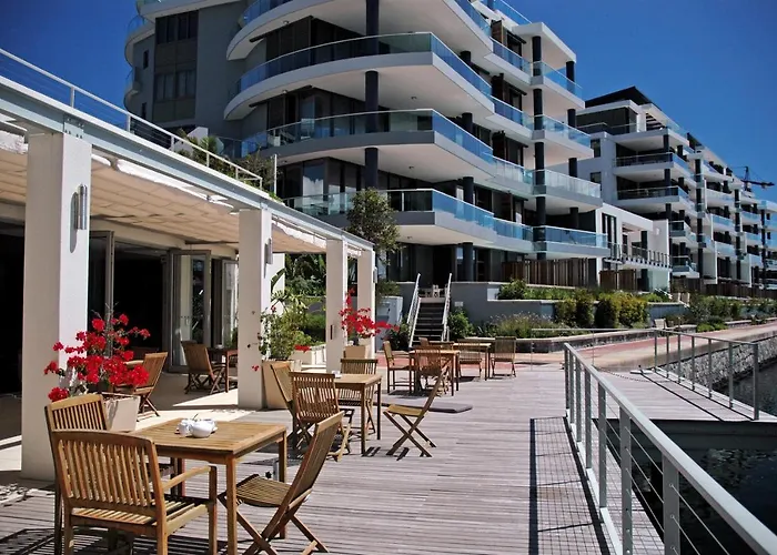 One Bedroom Apartment - Fully Equipped Waterfront Based