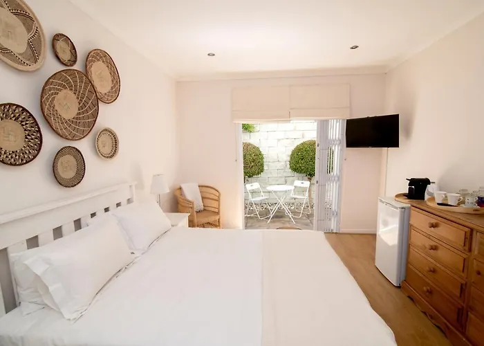 Camps Bay Guest Suite With Private Pool