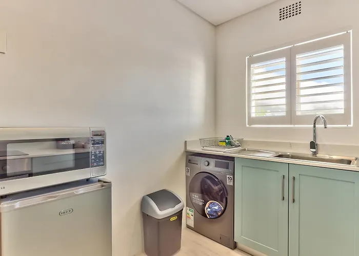 Studio In Camps Bay - 40M From Beach