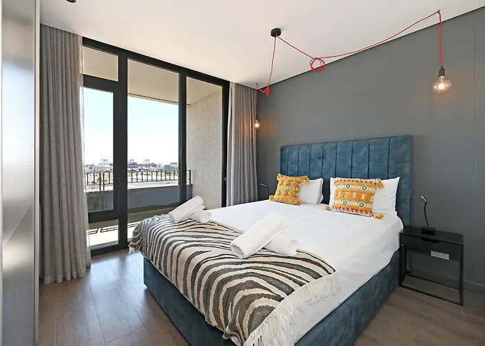 Industrial-Chic Stay With Dockyard Views Wex 1