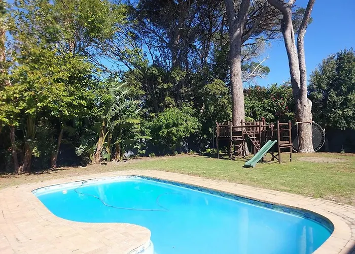 Westridge - 5 Minutes From Constantia Wine Farms
