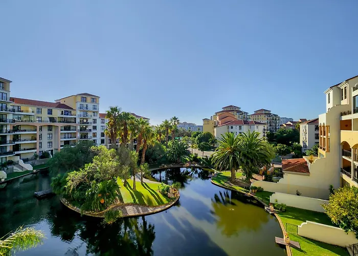 Walkable, Pools, Park And Great For Families
