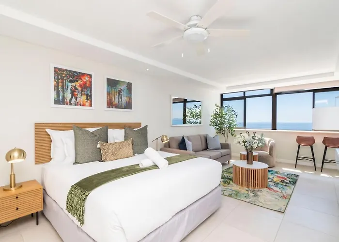 Studio W King Bed Sea Views Promenade