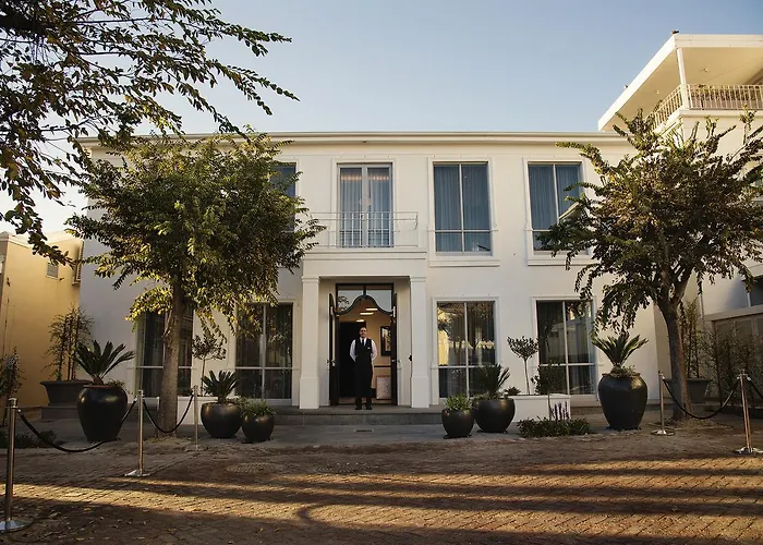 The Manor House At The Queen Victoria Hotel By Newmark
